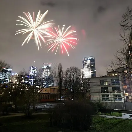 Wola Mirow 3 아파트